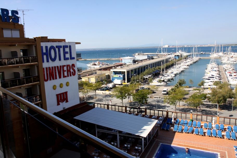 רוזס Hotel Univers מראה חיצוני תמונה
