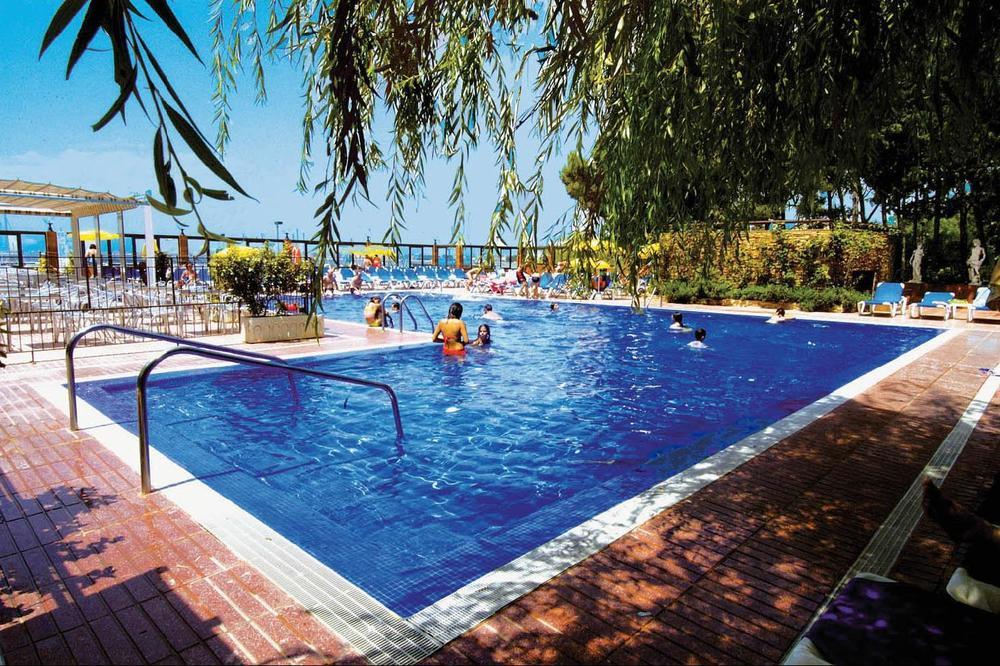 רוזס Hotel Univers מראה חיצוני תמונה