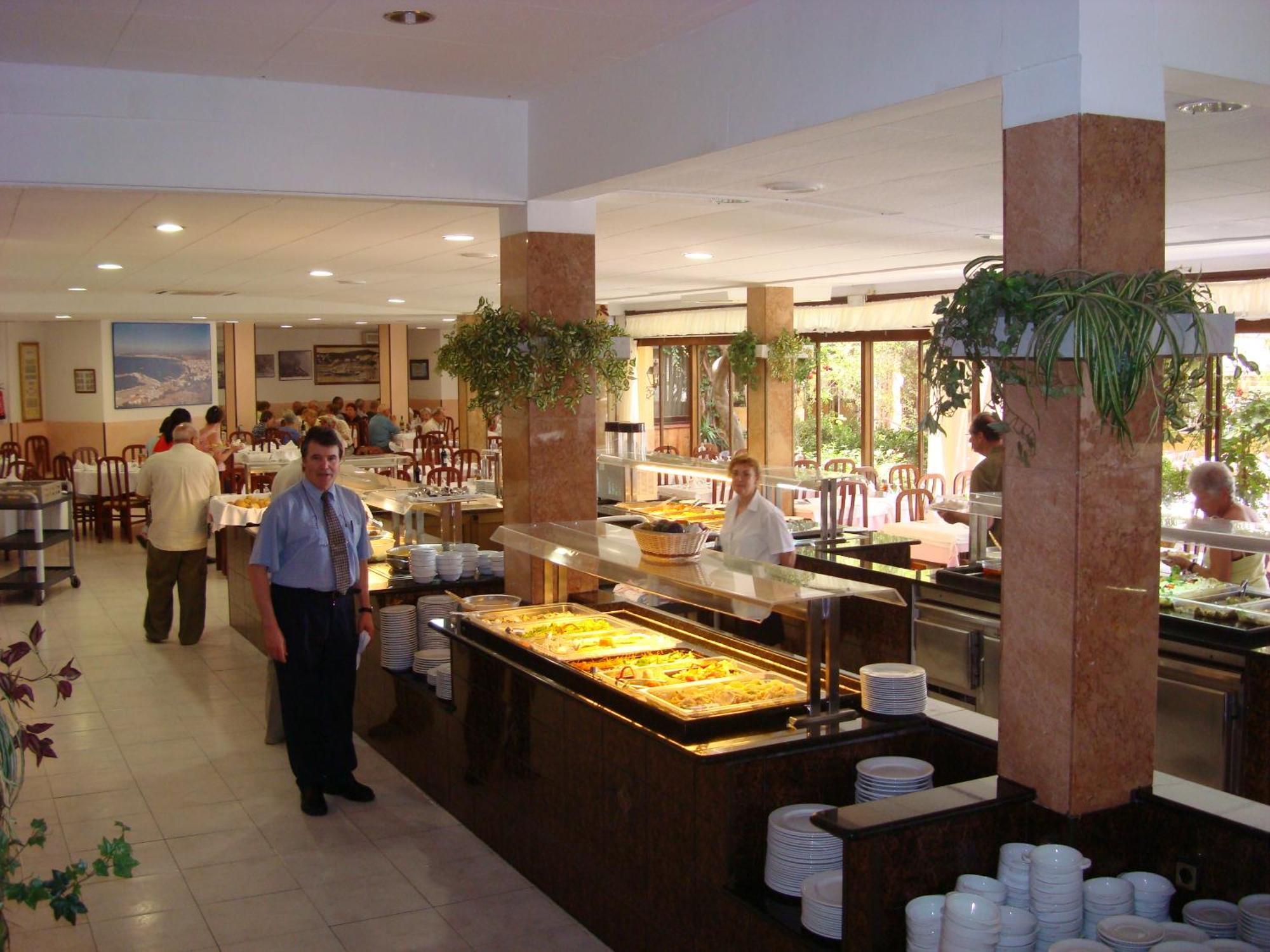 רוזס Hotel Univers מראה חיצוני תמונה