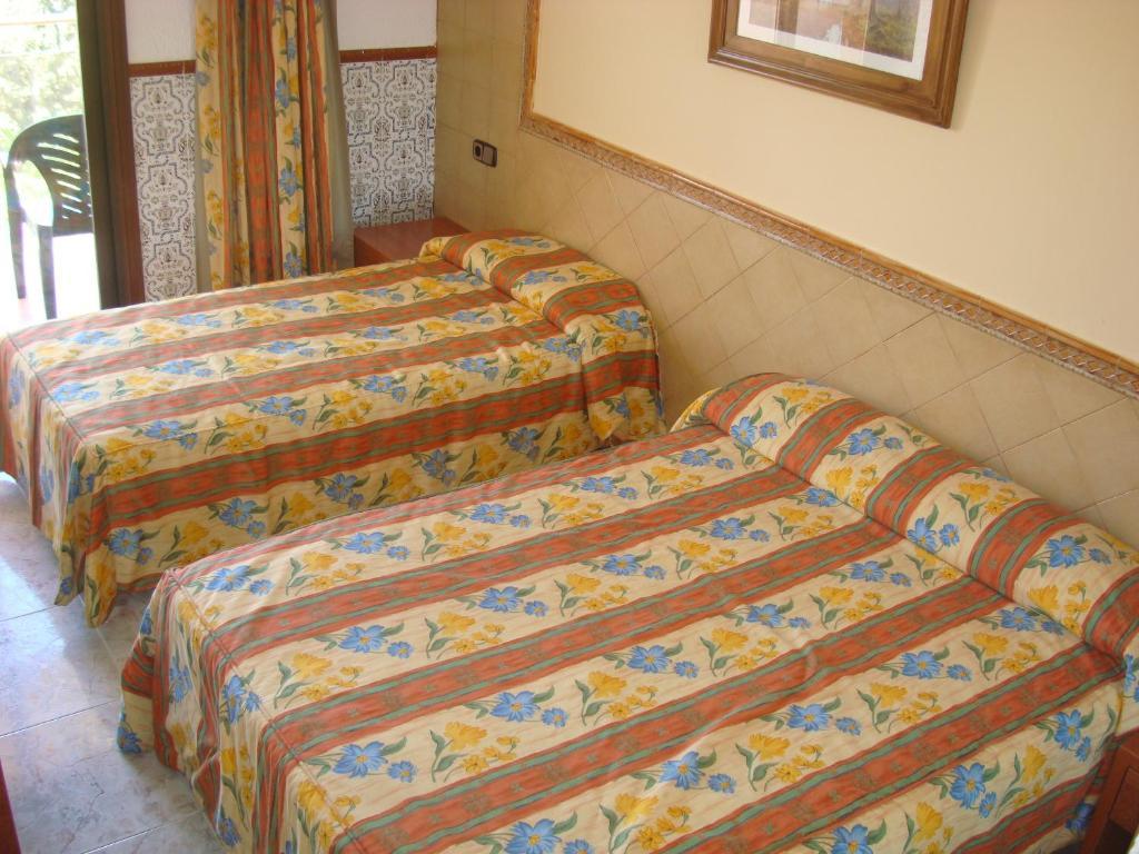 רוזס Hotel Univers חדר תמונה